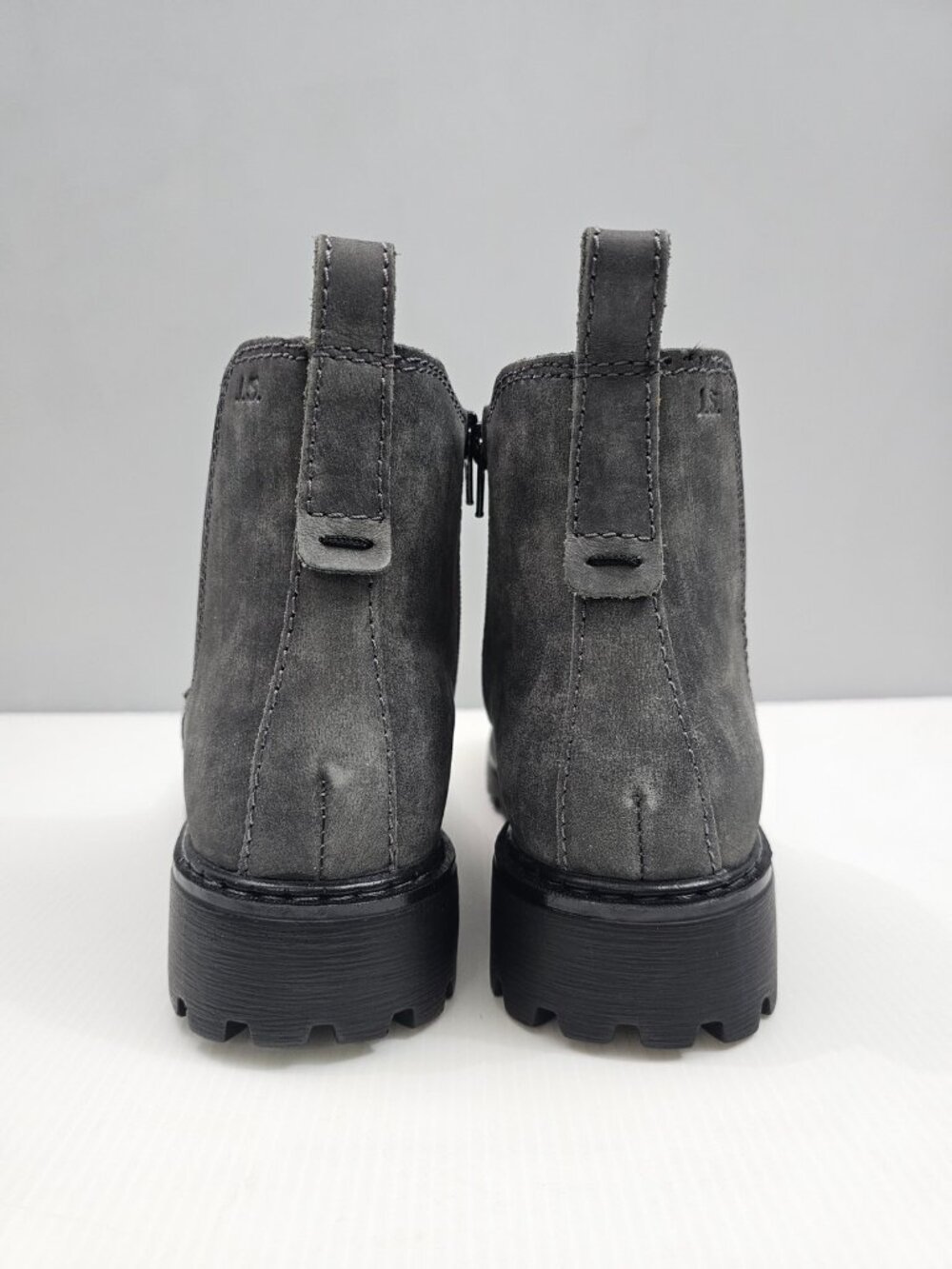 Josef Seibel Marta 06 Chelsea Ankle Boot Womens EU 39 Gray Leather Lug Sole NEW - Picture 8 of 14